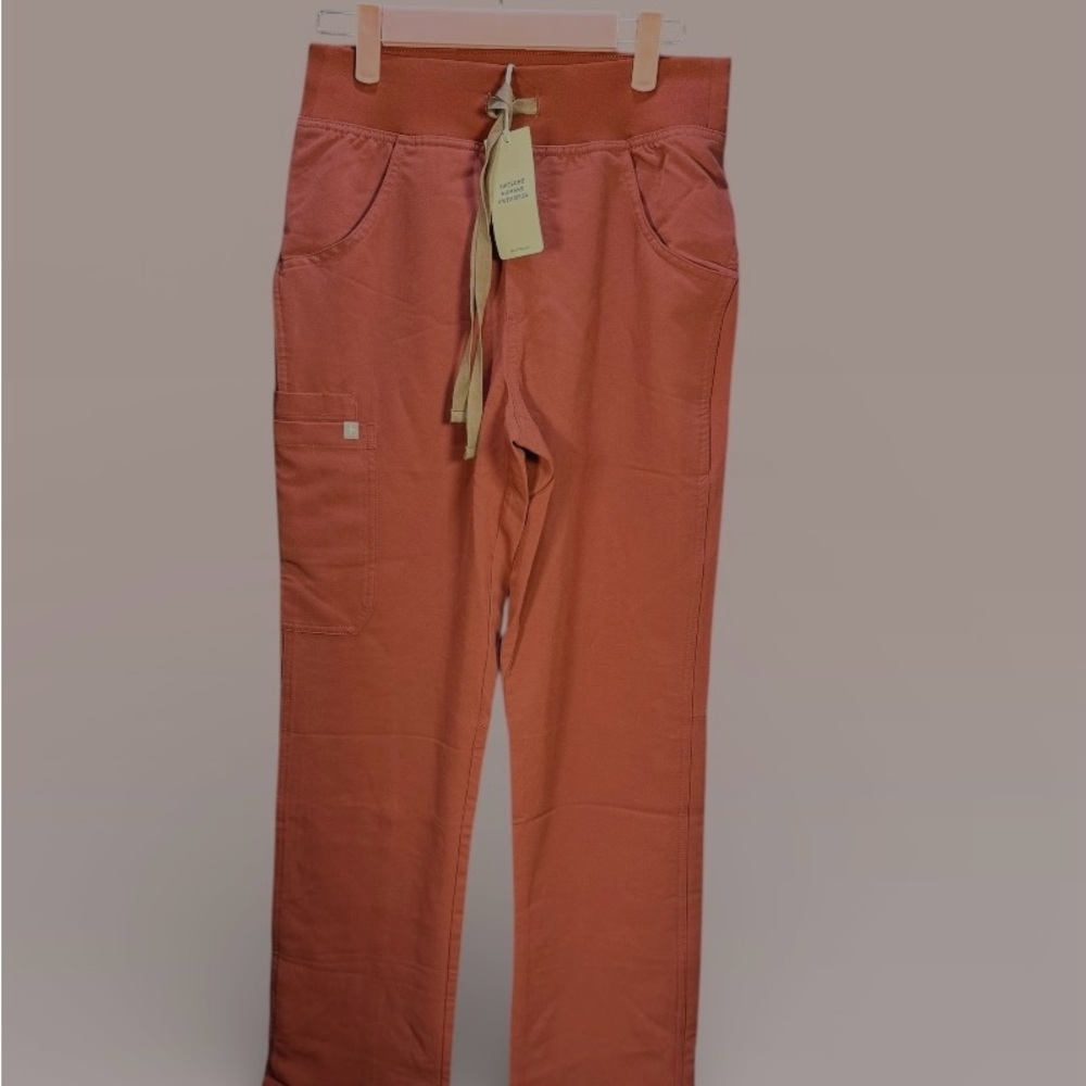 NWT✨ Figs Mauve “Kade” straight pants✨ Figs XS